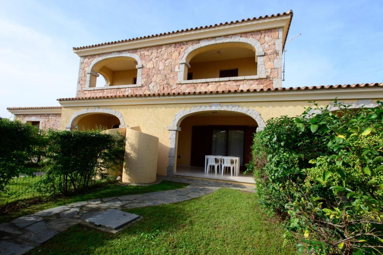 Ville Del Mar San Teodoro  Exterior foto
