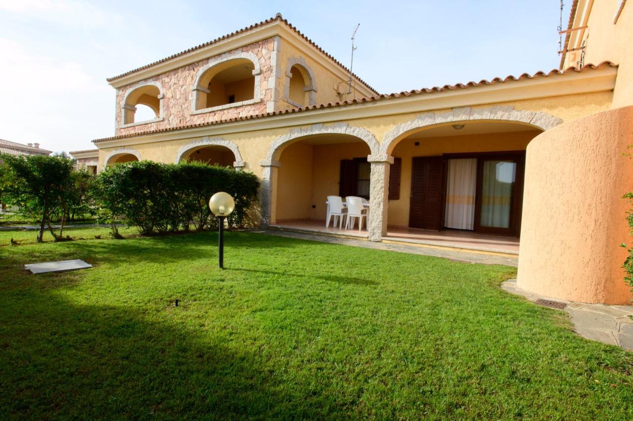 Ville Del Mar San Teodoro  Exterior foto