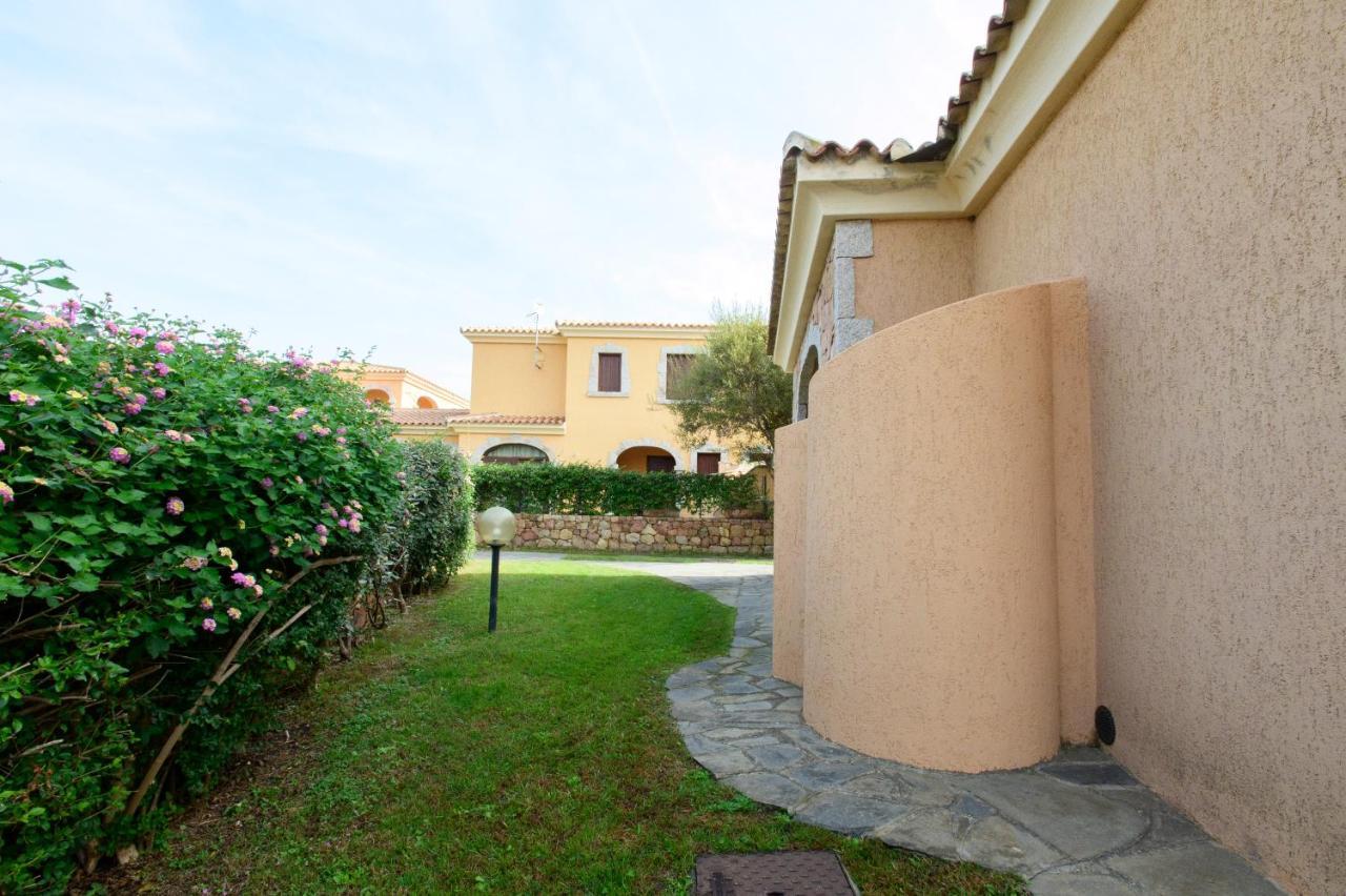Ville Del Mar San Teodoro  Exterior foto