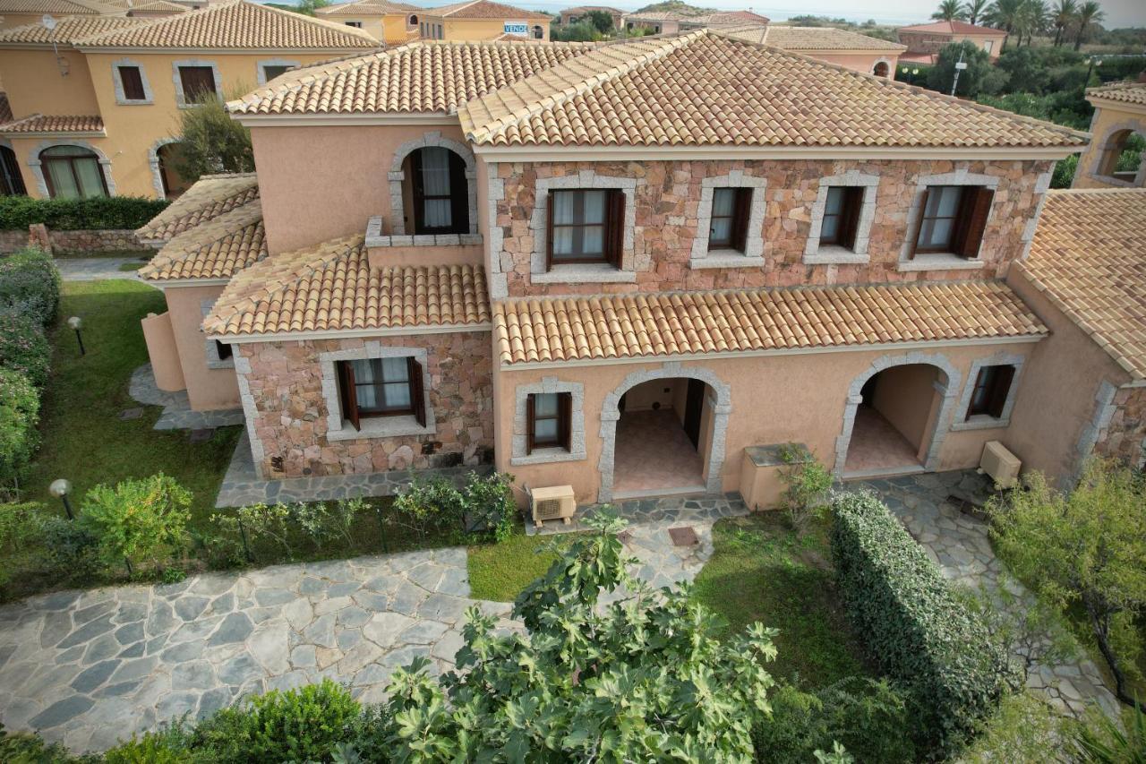 Ville Del Mar San Teodoro  Exterior foto