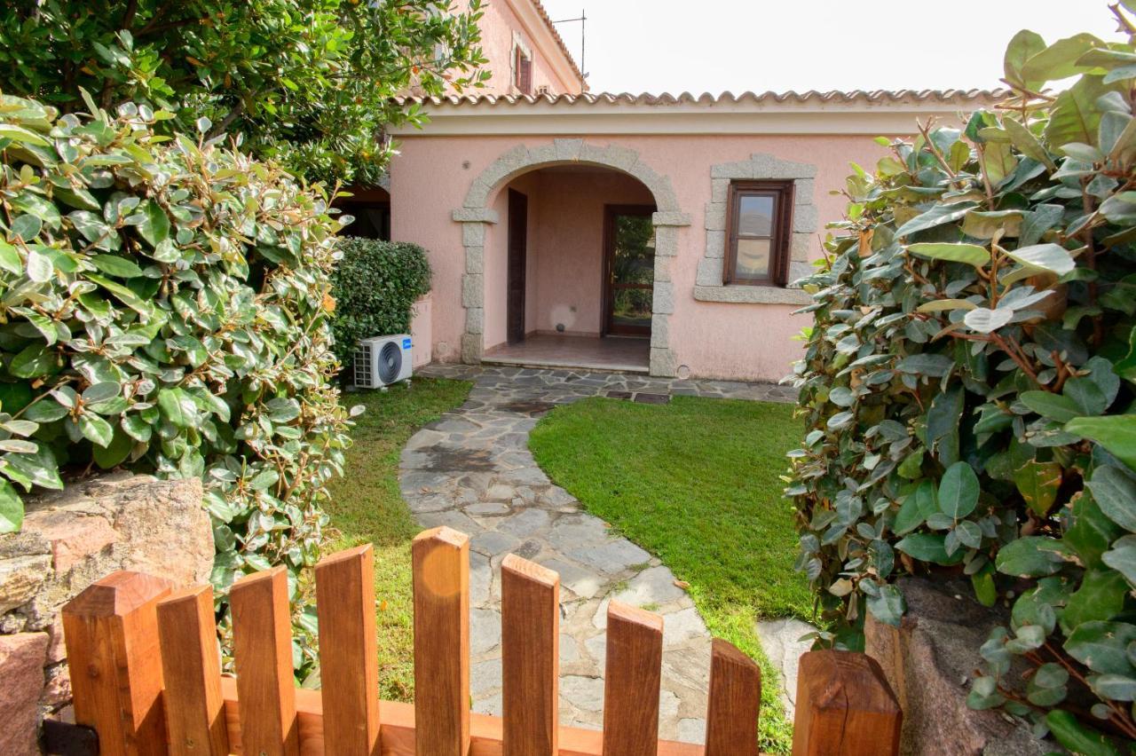 Ville Del Mar San Teodoro  Exterior foto