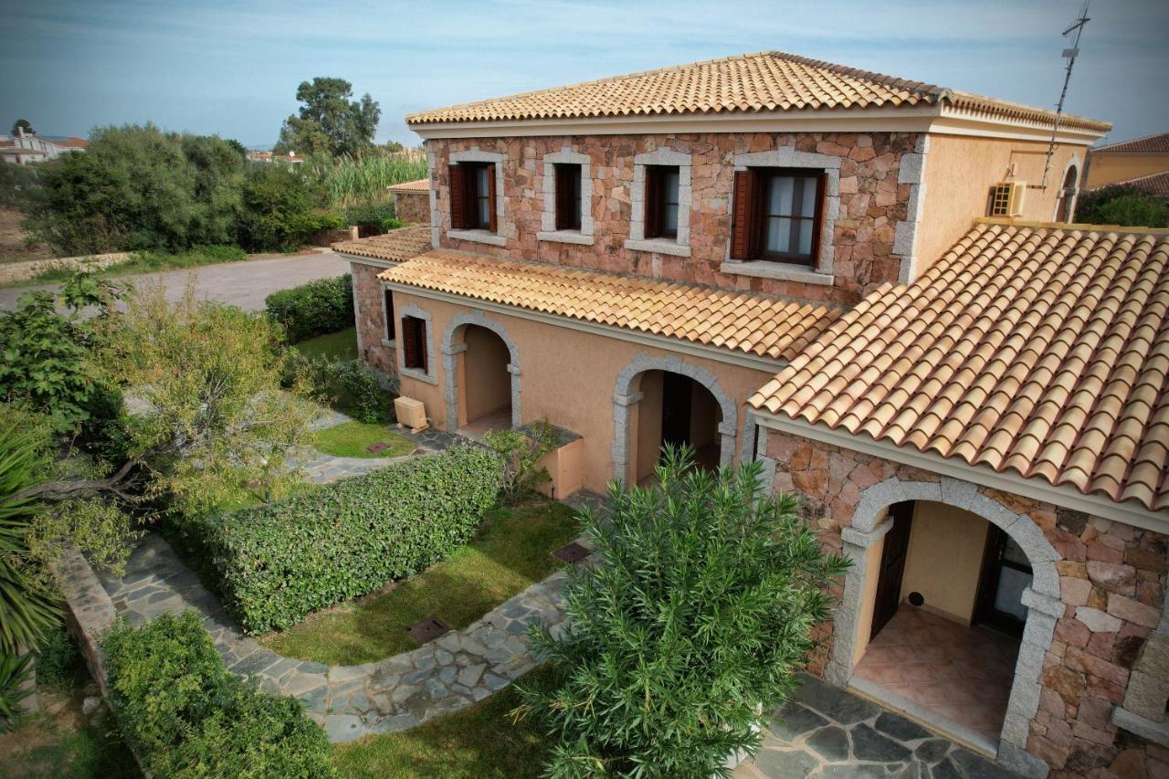 Ville Del Mar San Teodoro  Exterior foto