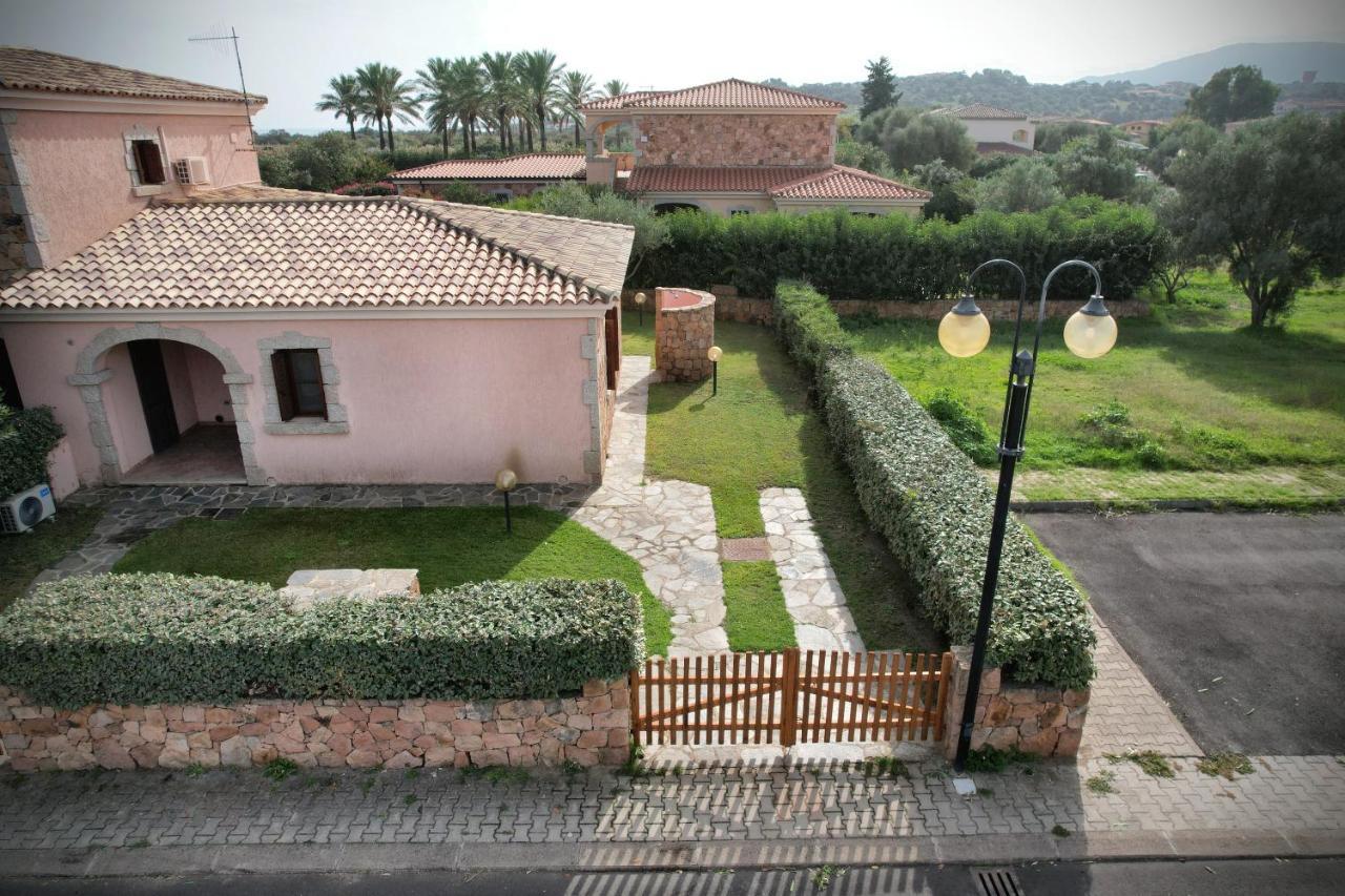 Ville Del Mar San Teodoro  Exterior foto