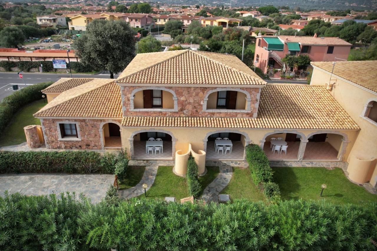 Ville Del Mar San Teodoro  Exterior foto