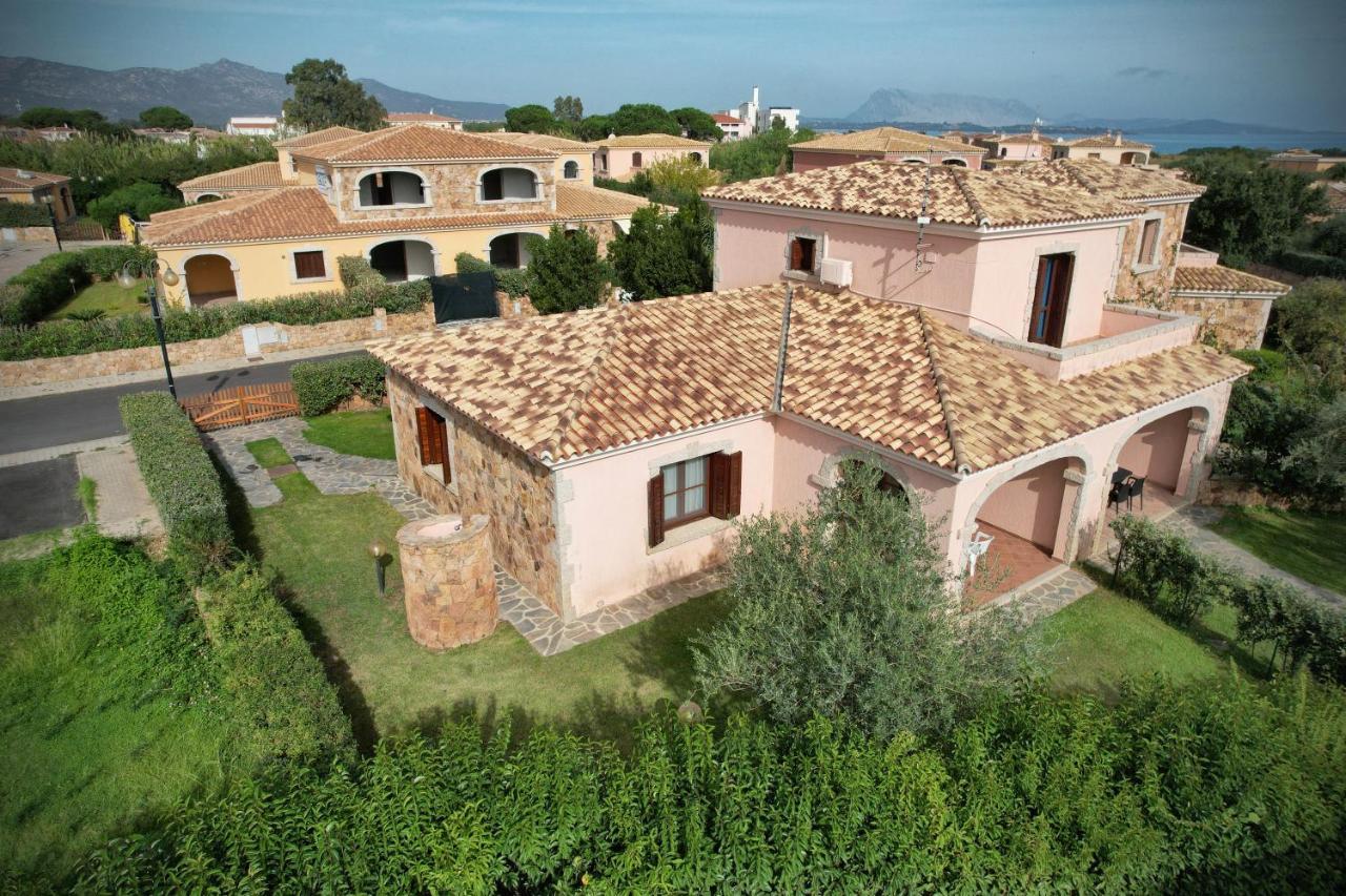 Ville Del Mar San Teodoro  Exterior foto