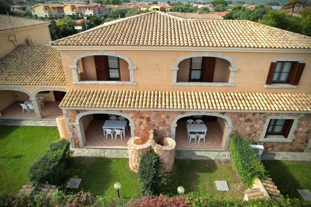 Ville Del Mar San Teodoro  Exterior foto
